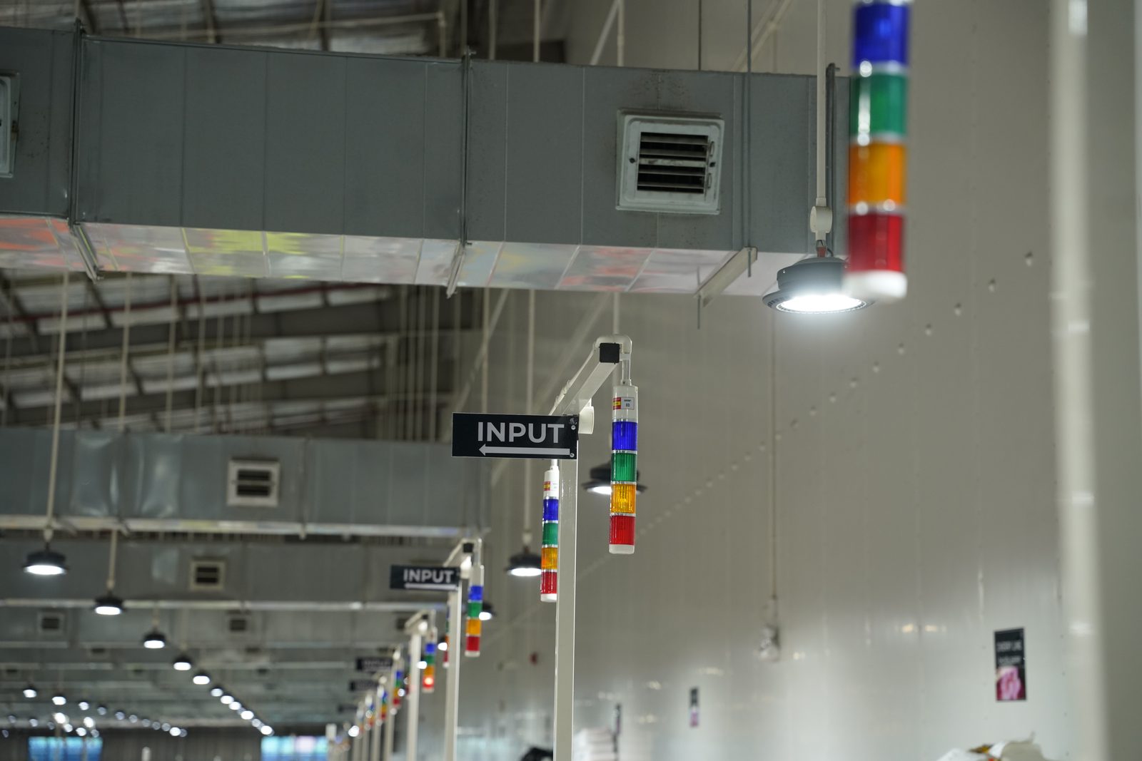 Signal lights and station guidance boards in the Viking Vietnam production area supporting fast feedback between operations
