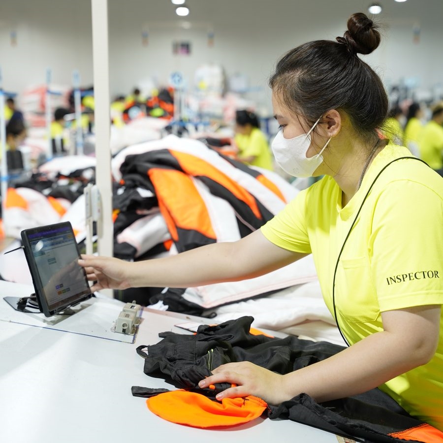 Why International Buyers Value Transparency in Garment Manufacturing
